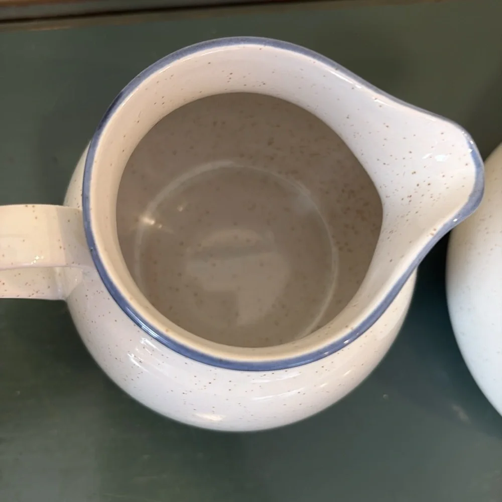 Mikasa ‘Flowers of Spring’ Cream Speckled Ceramic Creamer & Lidded Sugar Bowl